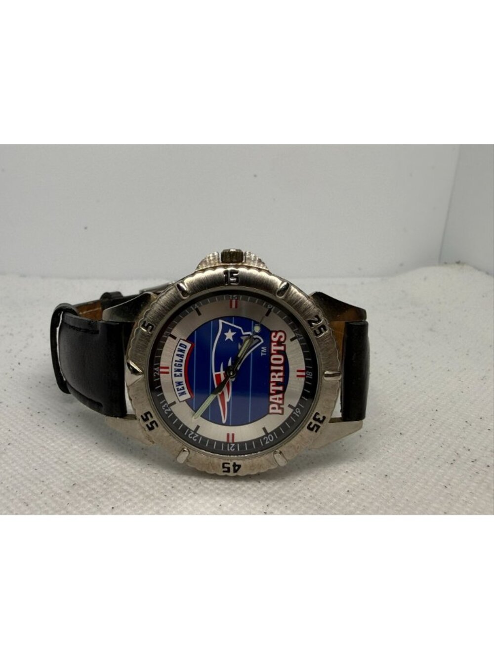 Fossil New England Patriots NFL 1995 Vintage Mens Leather Watch Steel 40mm - Picture 9 of 15